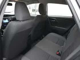 Toyota Auris thumbnail 8