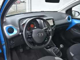 Toyota Aygo (2019) thumbnail 2