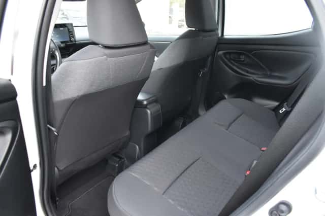 Toyota Yaris (2024) thumbnail 6