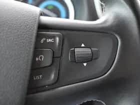 Peugeot E-Traveller (2022) thumbnail 5