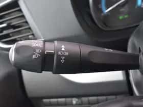 Peugeot E-Traveller (2022) thumbnail 6