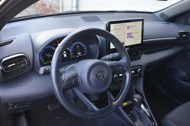Toyota Yaris (2024) thumbnail 6