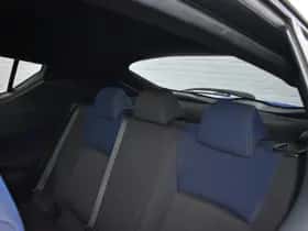 Toyota C-HR (2018) thumbnail 14