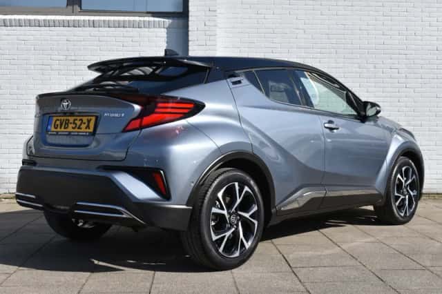 Toyota C-HR (2021) thumbnail 5