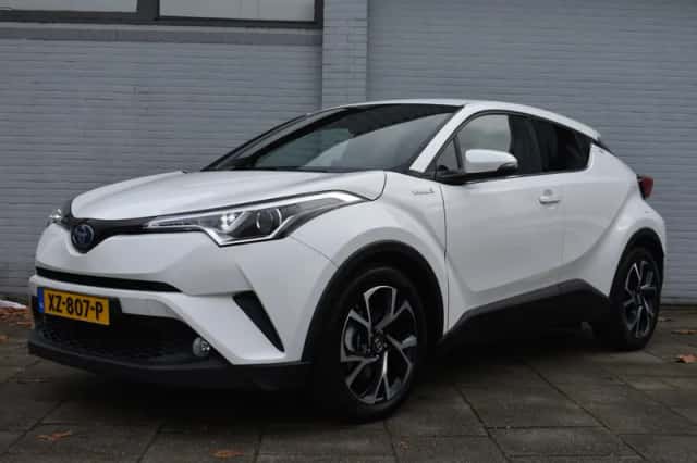 Toyota C-HR (2019) thumbnail 1