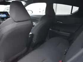 Toyota C-HR (2019) thumbnail 14