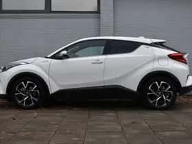 Toyota C-HR (2019) thumbnail 3