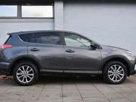 Toyota RAV4 thumbnail 5