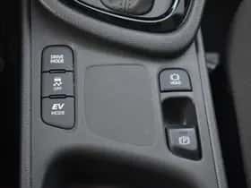 Toyota Yaris (2024) thumbnail 14