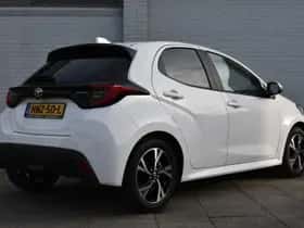 Toyota Yaris (2024) thumbnail 4