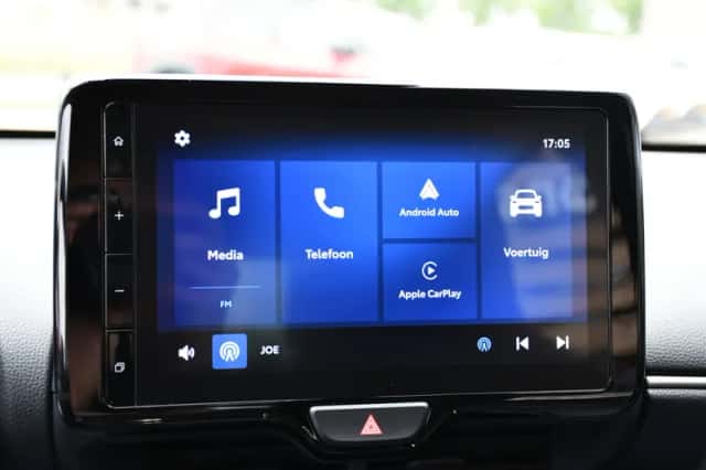 Toyota Yaris (2025) thumbnail 2