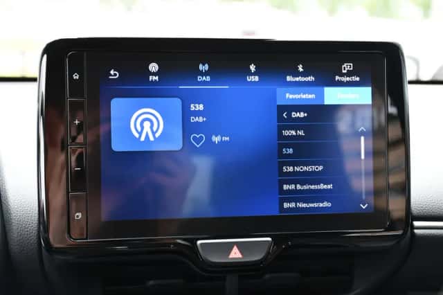 Toyota Yaris (2025) thumbnail 4