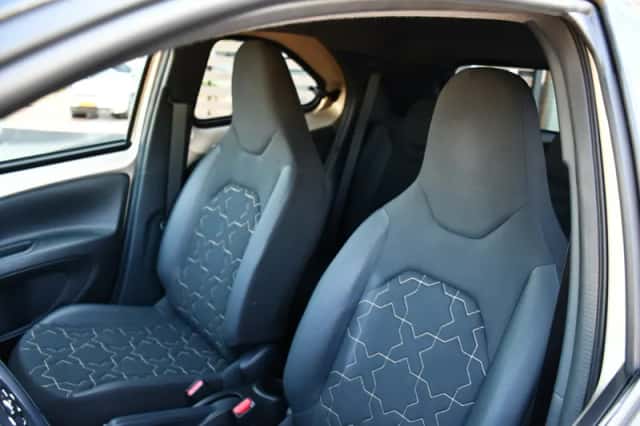 Toyota Aygo X (2022) thumbnail 2