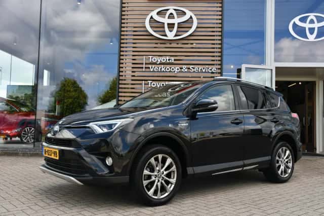 Toyota RAV4 (2016) thumbnail 1