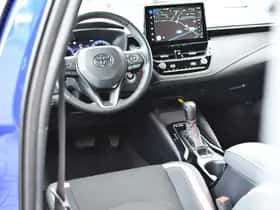 Toyota Corolla (2024) thumbnail 2