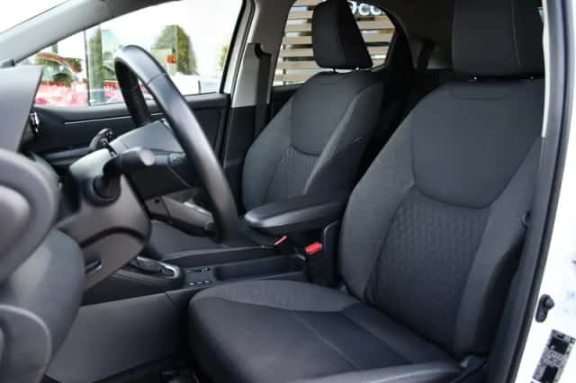 Toyota Yaris (2023) thumbnail 4
