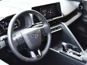 Toyota C-HR (2024) thumbnail 17