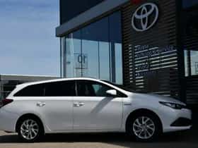 Toyota Auris thumbnail 3