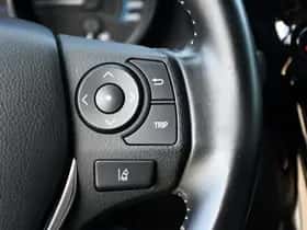 Toyota Auris thumbnail 23