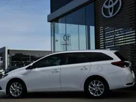 Toyota Auris thumbnail 5