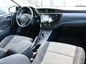 Toyota Auris thumbnail 10