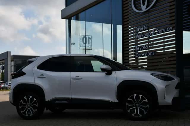 Toyota Yaris Cross (2021) thumbnail 3