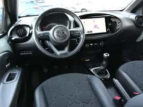Toyota Aygo X (2024) thumbnail 2