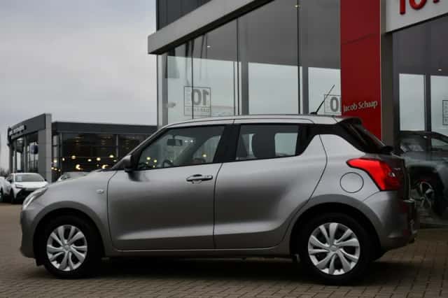 Suzuki Swift (2021) thumbnail 5
