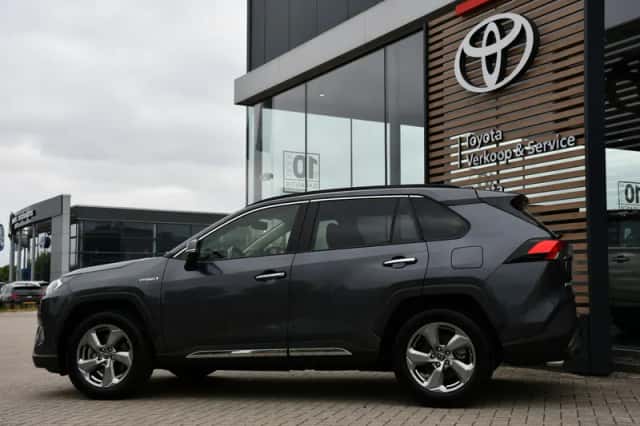 Toyota RAV4 (2019) thumbnail 5