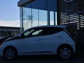 Toyota Aygo (2014) thumbnail 5