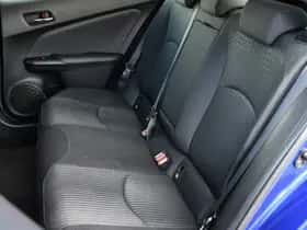 Toyota Prius (2016) thumbnail 6