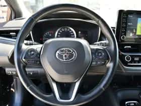 Toyota Corolla thumbnail 5