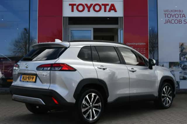 Toyota Corolla (2025) thumbnail 3