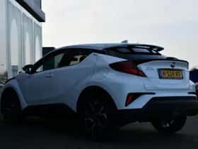 Toyota C-HR (2022) thumbnail 11