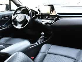 Toyota C-HR (2022) thumbnail 18