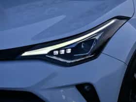 Toyota C-HR (2022) thumbnail 24