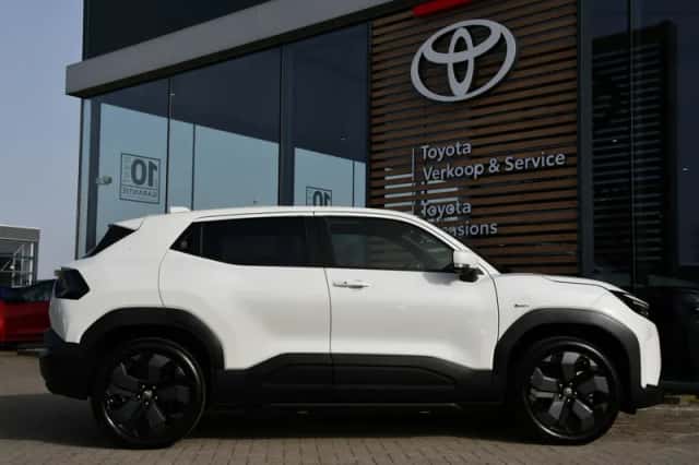 Toyota Urban Cruiser (2026) thumbnail 3