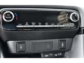 Toyota Yaris (2025) thumbnail 14