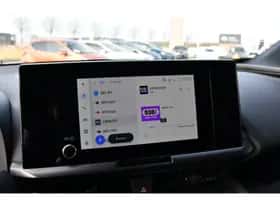 Toyota C-HR (2026) thumbnail 15