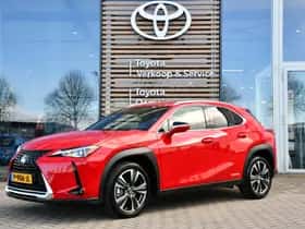 Lexus UX (2022)