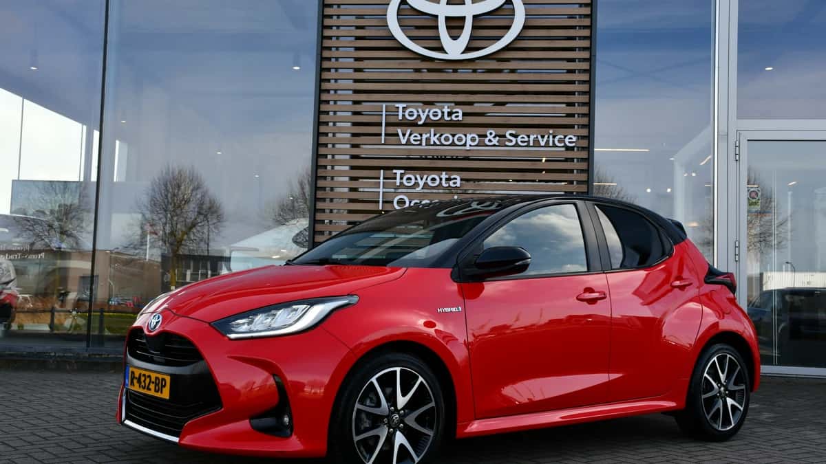 Toyota Yaris (2021) — foto 1