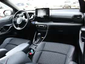 Toyota Yaris (2021) thumbnail 12