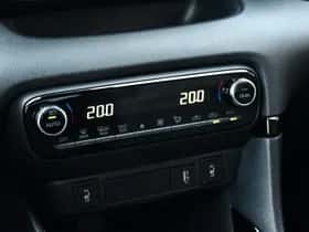 Toyota Yaris (2021) thumbnail 17