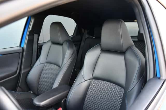 Toyota Yaris (2024) thumbnail 4