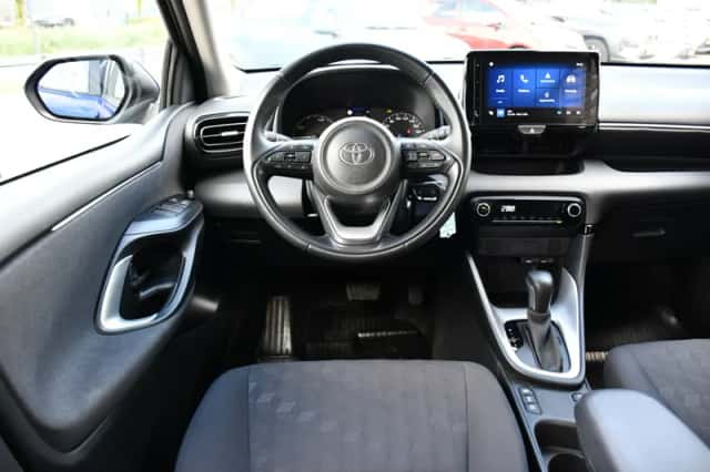 Toyota Yaris (2025) thumbnail 2