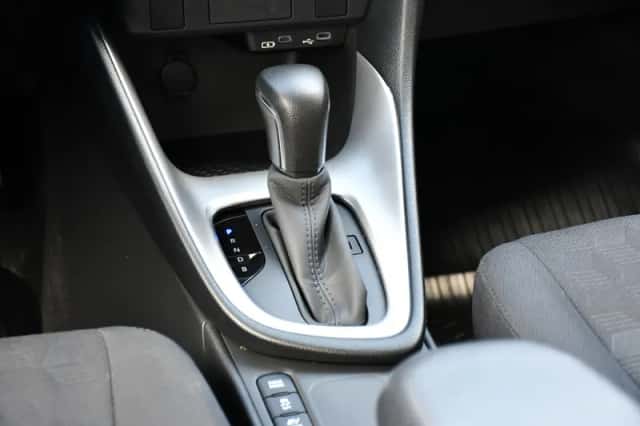 Toyota Yaris (2025) thumbnail 4