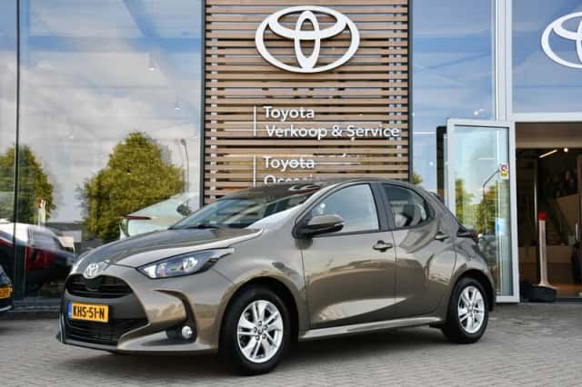Toyota Yaris (2025) thumbnail 1