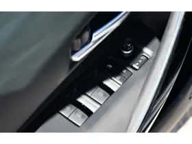 Toyota Corolla thumbnail 13