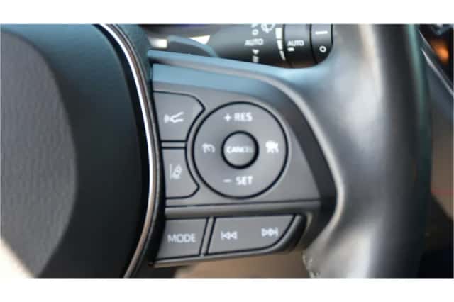 Toyota Corolla (2019) thumbnail 5