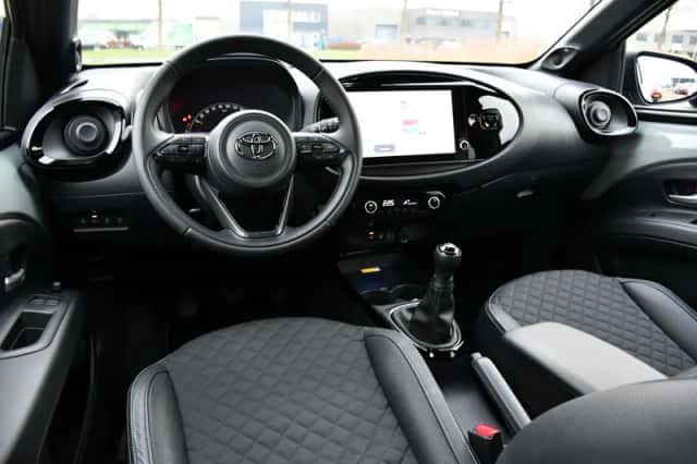 Toyota Aygo X (2024) thumbnail 2